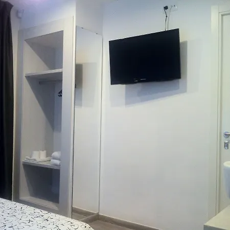 Ribas Hotel *